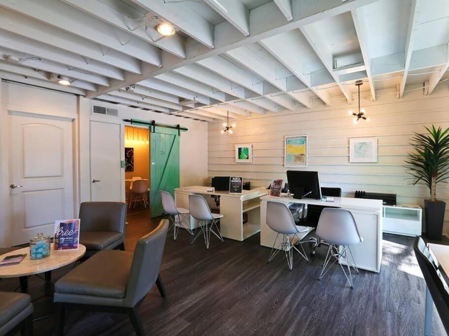 Soco Chic Apartment Suites Close To Downtown Austin Exterior foto